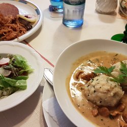 Flair Hotel Zum Storchen - Semmelknödel mit Pfifferlingen