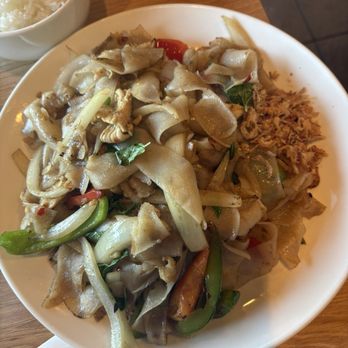 Le Dee Thai Cuisine - Drunken Noodles. So good. So much flavor. - Thai Near Me - Chino Hills, California