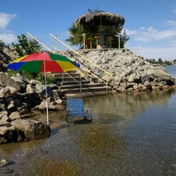 Hidden Beaches River Resort - Enjoying an afternoon on the "hidden beach".