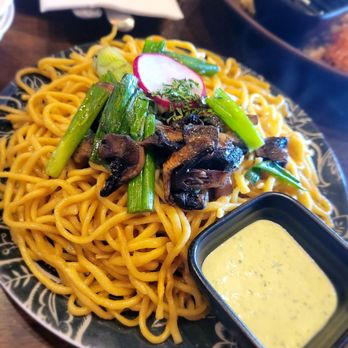 OMELI Kitchen - Side order of garlic noodles - Vietnamese Near Me - Fullerton, California OMELI Kitchen - Side order of garlic noodles - Vietnamese Near Me - Fullerton, California