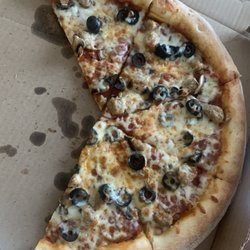 Ski & Benny Pizza