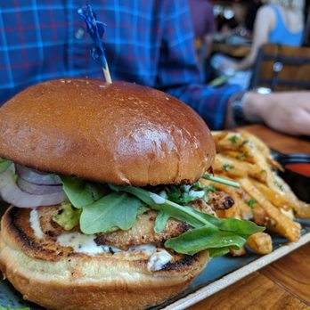 TownHall - Crusted chicken sandwich with truffle fries - New American Near Me - Cleveland, Ohio TownHall - Crusted chicken sandwich with truffle fries - New American Near Me - Cleveland, Ohio