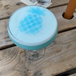 Miss Things - Blue Hawaii cocktail