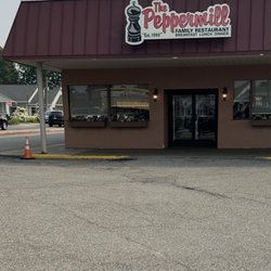 The Peppermill Restaurant - Restaurant entrance