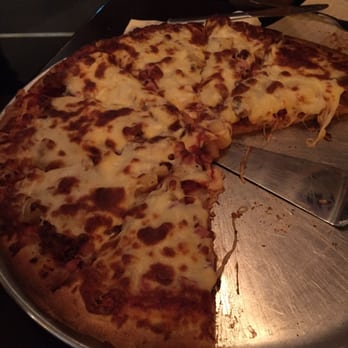 Golden Arrow Pub & Eatery - Hawaiian Pizza! Awesome! - Pubs Near Me - Perth, Ontario Golden Arrow Pub & Eatery - Hawaiian Pizza! Awesome! - Pubs Near Me - Perth, Ontario