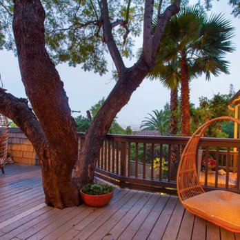 Realty Group LA - Hollywood Hills hideaway! Our clients love their new "treehouse" - Real Estate Agents Near Me - Beverly Hills, California Realty Group LA - Hollywood Hills hideaway! Our clients love their new "treehouse" - Real Estate Agents Near Me - Beverly Hills, California
