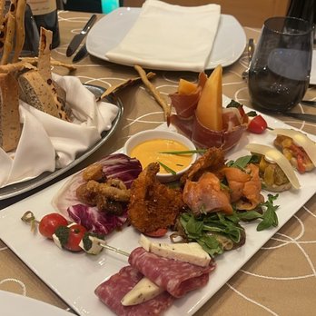 The Grand Mayan - Appetizer at Italian restaurant on site - Resorts Near Me - Riviera Maya, ROO The Grand Mayan - Appetizer at Italian restaurant on site - Resorts Near Me - Riviera Maya, ROO