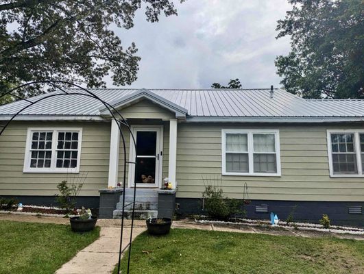 Top of the Line Roofing Logo