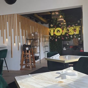 Toast on Lenox - Inside restaurant - Breakfast & Brunch Near Me - Atlanta, Georgia Toast on Lenox - Inside restaurant - Breakfast & Brunch Near Me - Atlanta, Georgia