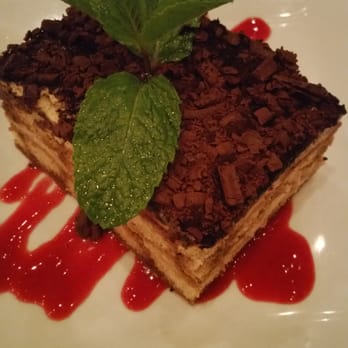 Cafe Santorini - Classic tiramisu - Italian Near Me - Pasadena, California