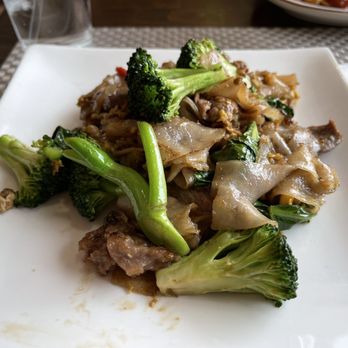 Ponsawan Thai Cuisine - Pad see ew my fav - Thai Near Me - Thornton, Colorado Ponsawan Thai Cuisine - Pad see ew my fav - Thai Near Me - Thornton, Colorado