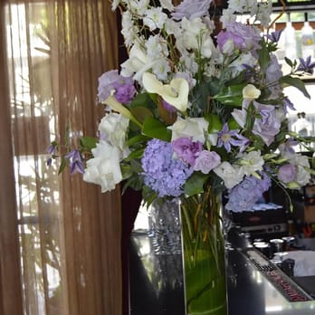 Exquisite Flower Shop - large floral arrangement - Florists Near Me - Los Angeles, California