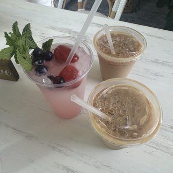 Blue Palm Mission Beach - Iced Vanilla Latte and Berry Mint Lemonade - Coffee & Tea Near Me - San Diego, California Blue Palm Mission Beach - Iced Vanilla Latte and Berry Mint Lemonade - Coffee & Tea Near Me - San Diego, California