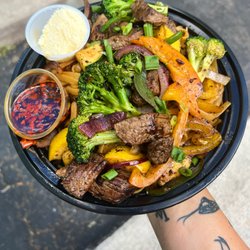 The Saucey Chef - Garlic Noodles & Steak