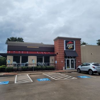 Pizza Hut - Pizza Near Me - Cleveland, Texas Pizza Hut - Pizza Near Me - Cleveland, Texas