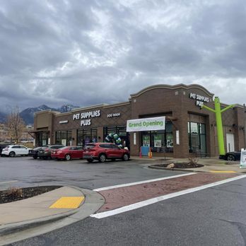 Pet Supplies Plus Sandy - Pet Groomers Near Me - Sandy, Utah Pet Supplies Plus Sandy - Pet Groomers Near Me - Sandy, Utah