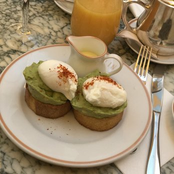 Angelina - Egg Benedict - Breakfast & Brunch Near Me - Paris, 75