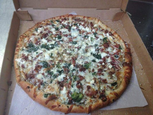 Fellinis Pizzeria by null