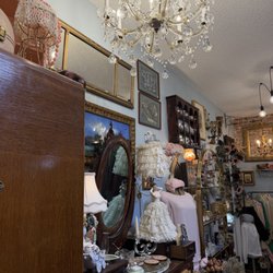 Burnish Vintage Store