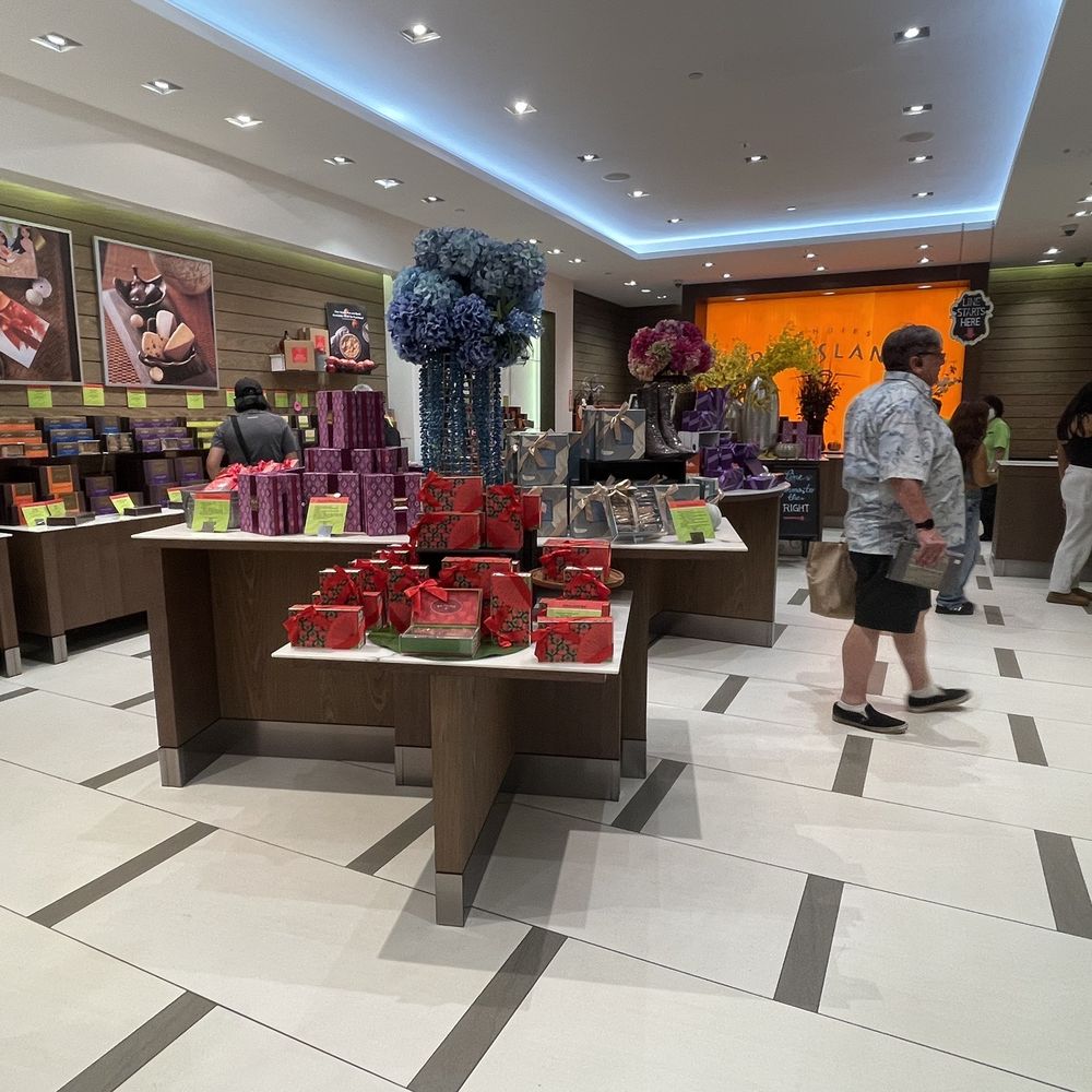 Big Island Candies - inside the store - Chocolatiers & Shops Near Me - Honolulu, Hawaii