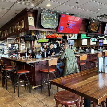 Redd's Restaurant & Bar - Bar - American Near Me - Carlstadt, New Jersey Redd's Restaurant & Bar - Bar - American Near Me - Carlstadt, New Jersey