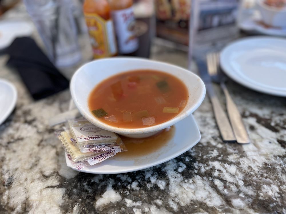 LIGHTHOUSE OYSTER BAR & GRILL Updated August 2024 994 Photos & 1062 Reviews 262 Harbor Dr