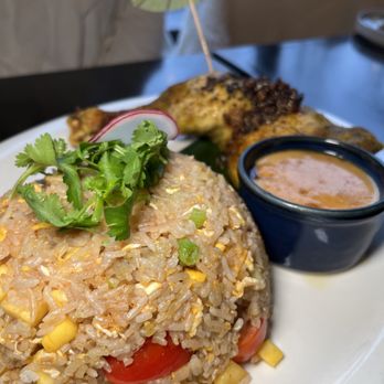 September In Bangkok - Lemongrass chicken - Thai Near Me - New Haven, Connecticut September In Bangkok - Lemongrass chicken - Thai Near Me - New Haven, Connecticut