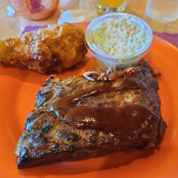 Barnwood Restaurant - Barbeque Near Me - Catskill, New York