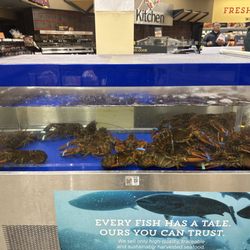 Ellsworth Hannaford Supermarket and Pharmacy - Lobsta'
