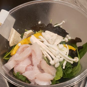 5 POT - My bowl with fish fillet and veggies only - Hot Pot Near Me - Pasadena, California
