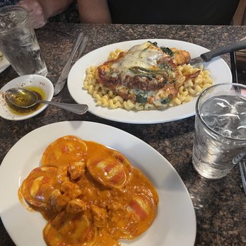 Al Dente Restaurant - Lobster ravioli and Chicken Umberto - Italian Near Me - Boston, Massachusetts Al Dente Restaurant - Lobster ravioli and Chicken Umberto - Italian Near Me - Boston, Massachusetts