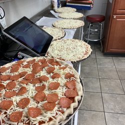 Hooks Pizza On the Hill - Another big day at our shop!