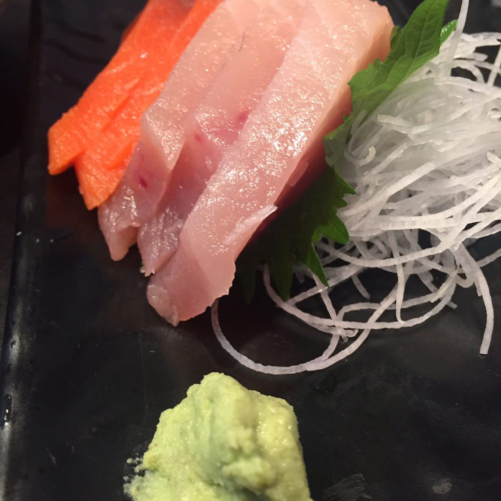 Shiro - Tuna and salmon sashimi (5 pc) - Japanese Near Me - Vancouver, British Columbia Shiro - Tuna and salmon sashimi (5 pc) - Japanese Near Me - Vancouver, British Columbia