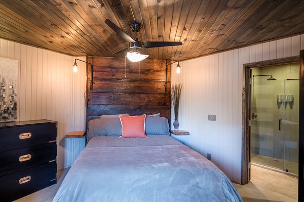 Beckham Creek Cave Lodge by null