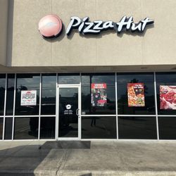 Pizza Hut - Store front