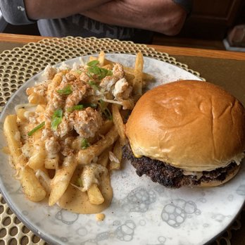 White Rabbit Gastropub - Outstanding smash burger and crab fries - Gastropubs Near Me - Frederick, Maryland White Rabbit Gastropub - Outstanding smash burger and crab fries - Gastropubs Near Me - Frederick, Maryland