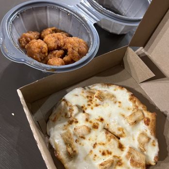 Pizza Hut - 10 boneless medium buffalo wings & a personal pizza with garlic parmesan sauce and chicken as the topping. - Pizza Near Me - San Juan, Texas Pizza Hut - 10 boneless medium buffalo wings & a personal pizza with garlic parmesan sauce and chicken as the topping. - Pizza Near Me - San Juan, Texas