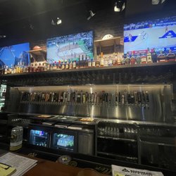 Beerhead Bar & Eatery - Bar
