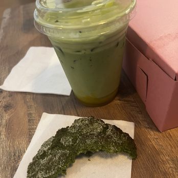 Val's Bakery - Matcha mango latte and matcha cookie - Bakeries Near Me - Dayton, Ohio Val's Bakery - Matcha mango latte and matcha cookie - Bakeries Near Me - Dayton, Ohio