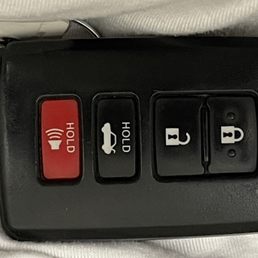 The duplicate remote works exactly like this original car remote