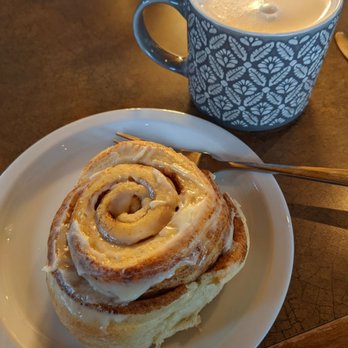 Stanley Baking - Chai latte and cinnamon roll - Bakeries Near Me - Stanley, Idaho