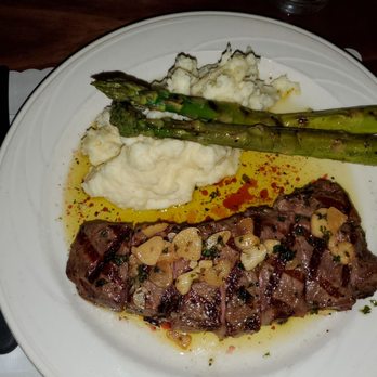 French Quarter Bistro - Strip steak with mashed potatoes and asparagus - French Near Me - Saint Thomas, Virgin Islands