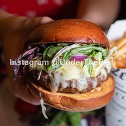 Bistro Cassis - Hamburger Maison