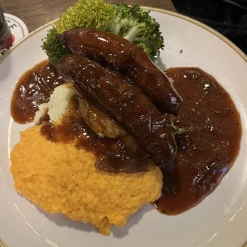 The Brazen Head - Bangers and mash - Pubs Near Me - Dublin, D