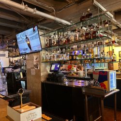 Beaches Bar & Grill - Bar area