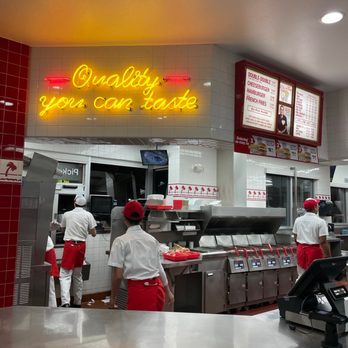 In-N-Out Burger - Interior - Fast Food Near Me - Tempe, Arizona