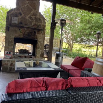Saviana Winery - Wineries Near Me - Cedar Hill, Texas