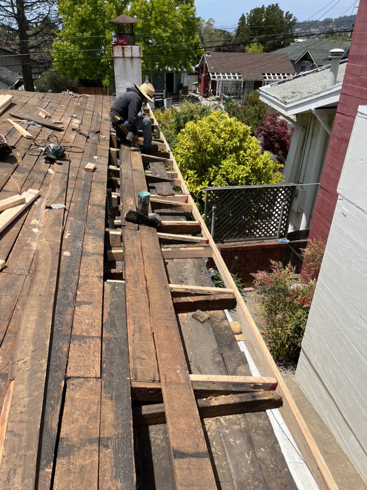 Slide of United Roofing