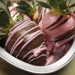 T5 Scratch Kitchen - Chocolate covered strawberries