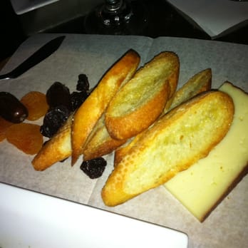 Robust Wine Bar - Cheese! - Wine Bars Near Me - Webster Groves, Missouri
